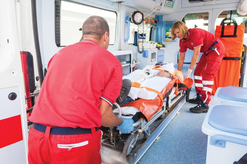 What Are the Things That You Must Look For In Ambulance Services?